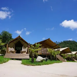 Bora Lodge